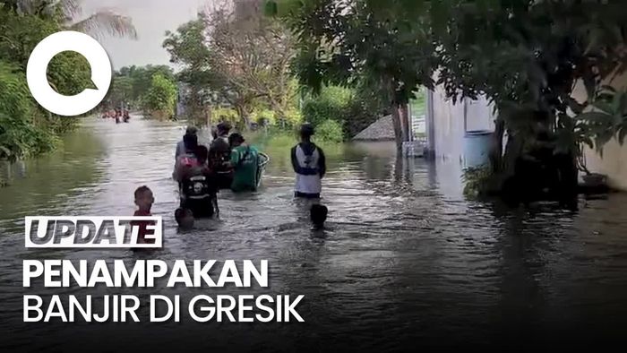 Penampakan Banjir Merendam Ratusan Rumah di Gresik