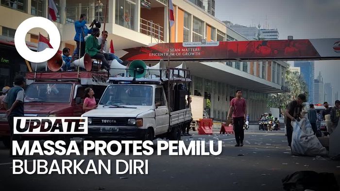 Massa Demo Depan Bawaslu Bubarkan Diri, Lalin Kembali Normal