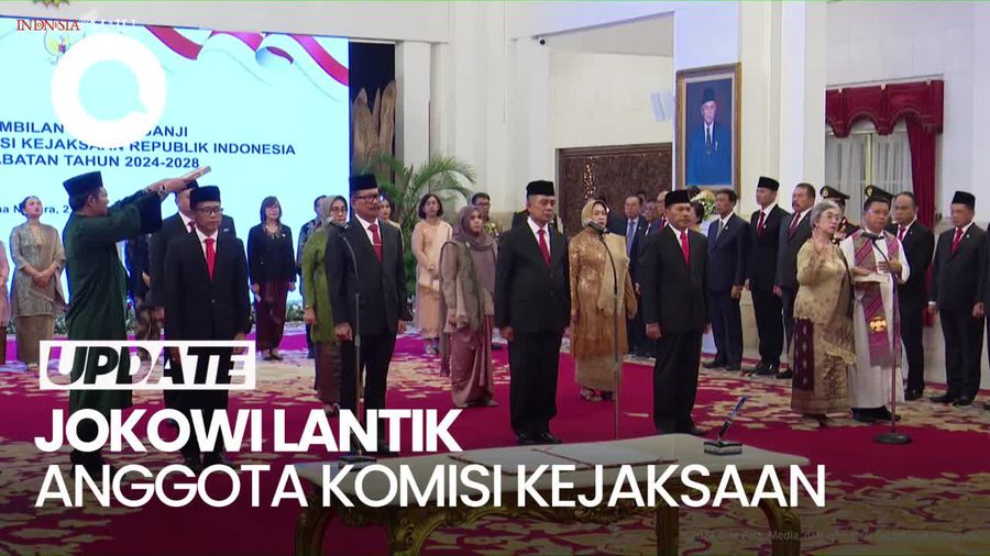 Momen Jokowi Lantik Anggota Komisi Kejaksaan, Maruf-ST Burhanuddin Hadir