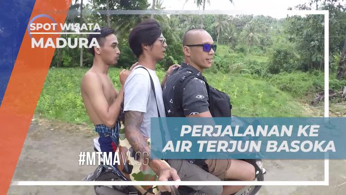 Naik Motor Didampingi Warga Lokal Menuju Air Terjun Basoka Madura
