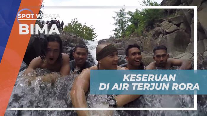 Seru-seruan Melompat Dari Atas Air Terjun Rora, Bima