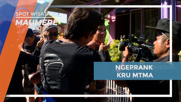 Seru-seruan Ikut Trend Warga Desa Koja Doi yang Unik, Sikka