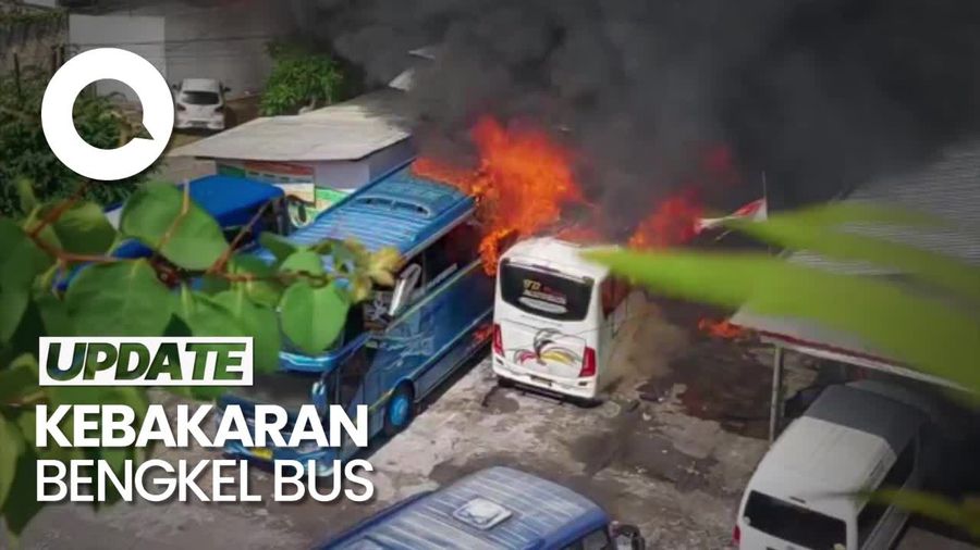 Bengkel Bus di Denpasar Terbakar, Kerugian Capai Rp 2 Miliar