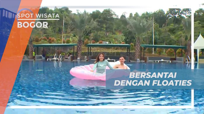 Menikmati Liburan, Bersantai Dengan Floaties di Kolam Renang, Bogor