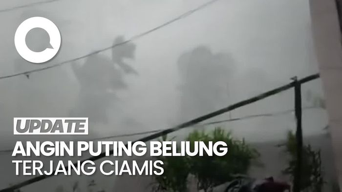 Ratusan Rumah di Ciamis Rusak Diterjang Angin Puting Beliung