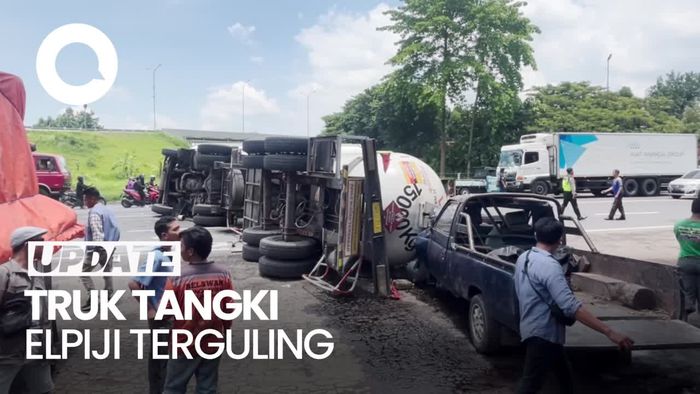 Hindari Pemotor, Truk Tangki Elpiji Terguling di Arteri Mojokerto-Sidoarjo