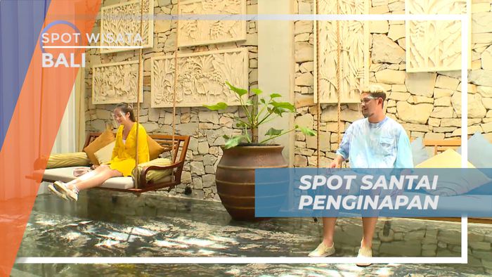 Bersantai di Kursi Gantung di Sudut Ruang Hotel Mewah yang Estetik, Bali