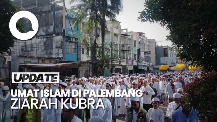 Momen Ribuan Umat Islam di Palembang Ziarah Kubra Jelang Ramadan