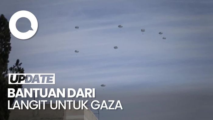 Penampakan Langit Gaza Hujan Bantuan Kemanusiaan