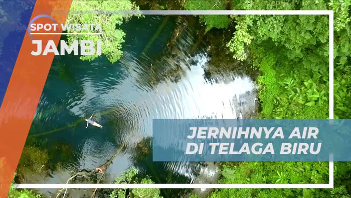 Terbentuk Karena Letusan Vulkanik, Serunya Berenang di Telaga Biru Jambi