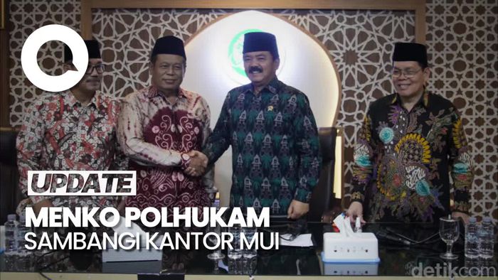 Momen Menko Polhukam Hadi Tjahjanto Sambangi Kantor MUI