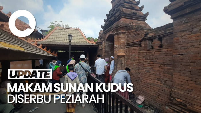 Jelang Ramadan, Makam Sunan Kudus Diserbu Ribuan Peziarah