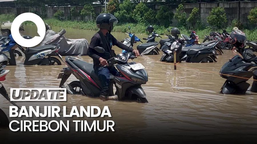 Penampakan Banjir Rendam Ribuan Motor Milik Buruh Pabrik di Cirebon