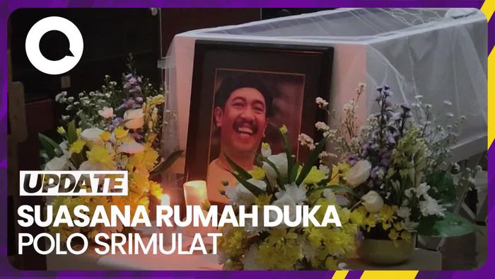 Karangan Bunga Dukacita Berjejer di Kediaman Polo Srimulat