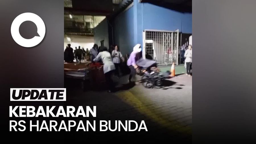 Momen Kepanikan Pasien saat RS Harapan Bunda Jaktim Terbakar