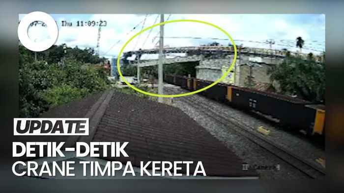 Rekaman CCTV Detik-detik Crane Roboh Timpa KA Batu Bara di Sumsel