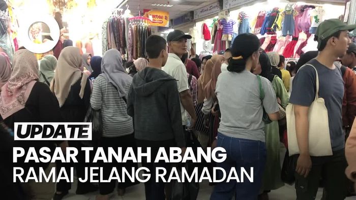 Penampakan Pasar Tanah Abang Membeludak Jelang Ramadan