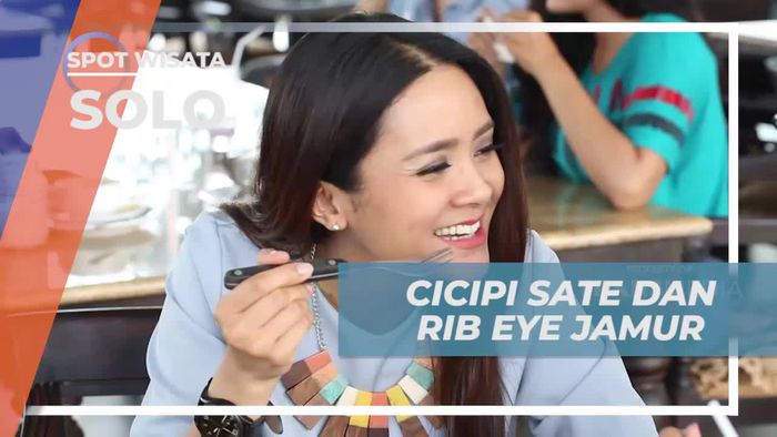 Mencicipi Tekstur Lembut Sate dan Rib Eye Jamur di Kota Solo