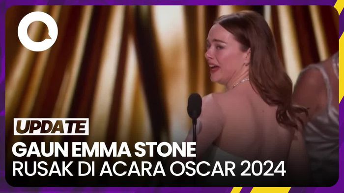 Momen Emma Stone Akui Gaunnya Rusak saat Terima Piala Oscar