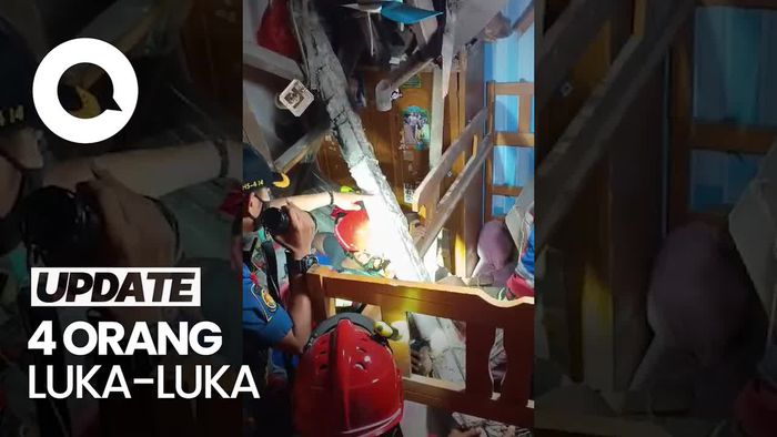 Tembok Rumah Ambruk Timpa Satu Keluarga saat Tidur di Jaksel