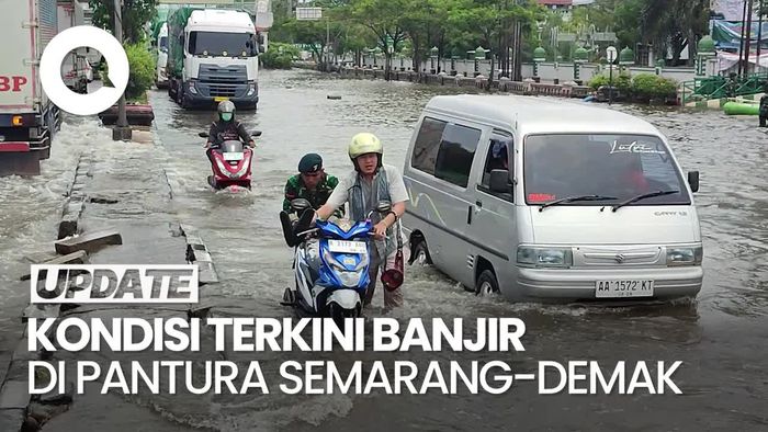 Kondisi Terkini Banjir di Kaligawe Semarang, Motor Banyak yang Mogok