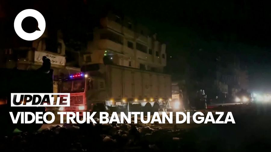 Truk Bantuan Memasuki Gaza Malam Hari