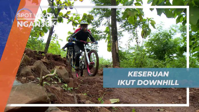 Mencoba Melintasi Jalur Sulit Menuruni Bukit Dengan Downhill di Nganjuk 