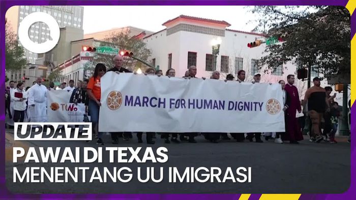 Puluhan Orang di Texas Pawai Menentang UU Imigrasi