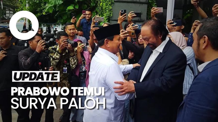 Saling Hormat-Pelukan, Surya Paloh Sambut Prabowo di Markas NasDem