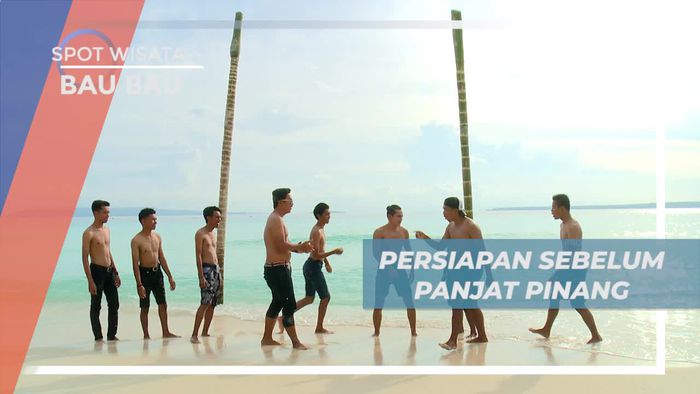 Melumuri Badan Dengan Minyak, Persiapan Tantangan Panjat Pinang, Bau Bau
