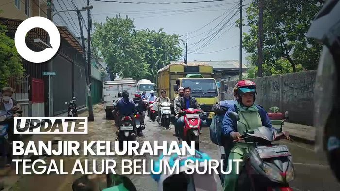 Sudah 24 Jam, Kelurahan Tegal Alur Jakbar Masih Kebanjiran