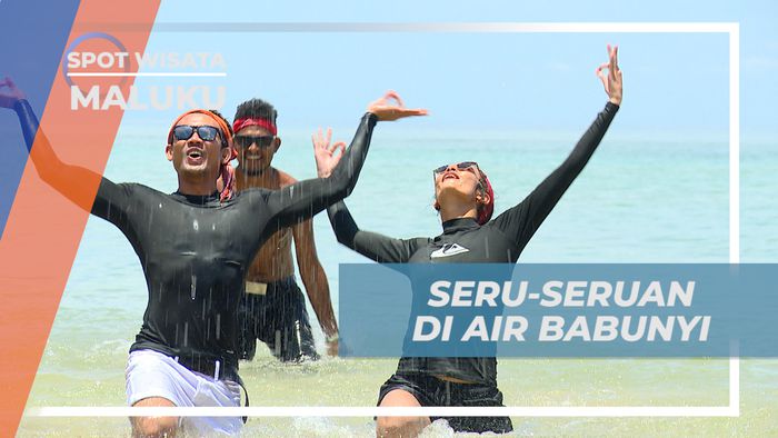 Habiskan Waktu Menikmati Keseruan Bermain Air di Pantai Air Babunyi, Maluku