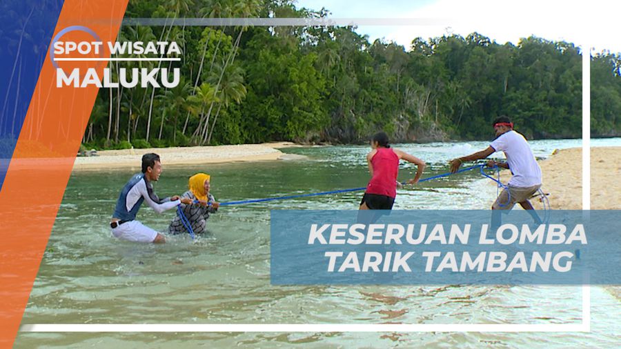 Serunya Adu Kuat Lomba Tarik Tambang di Air Babunyi, Maluku