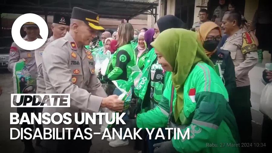 Polisi Bagikan Bansos untuk Disabilitas, Anak Yatim dan Ojol