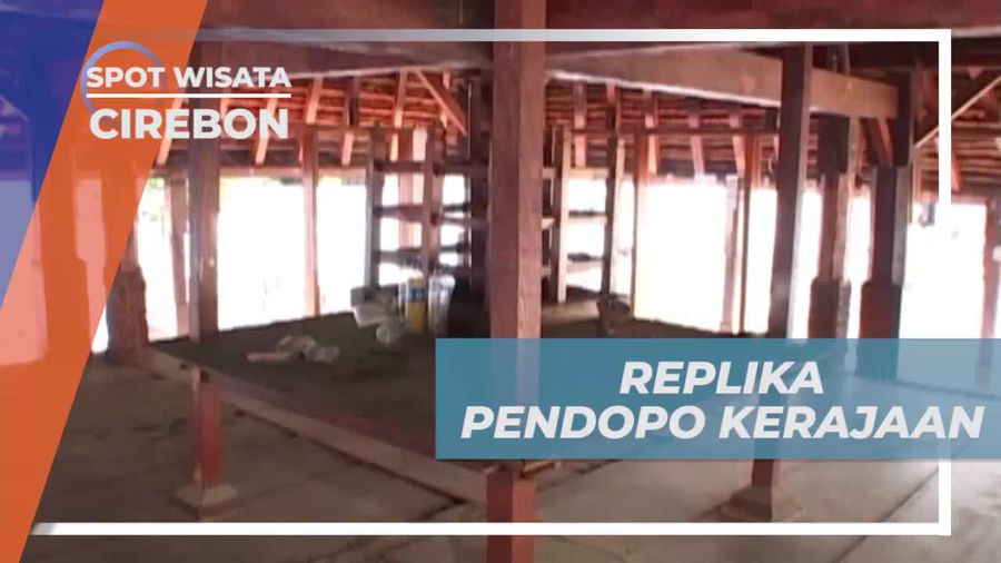 Melihat Replika Pendopo Kerajaan di Cirebon