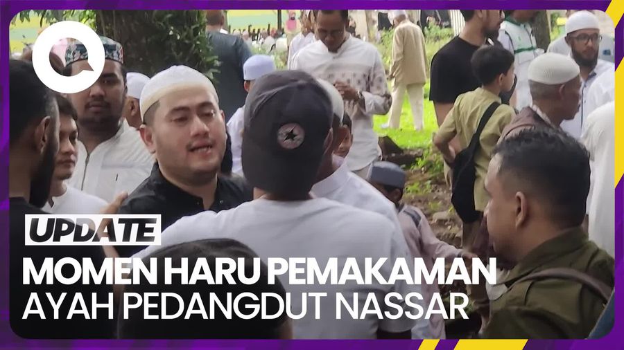 Momen Nassar Antar Jenazah Sang Ayah ke Peristirahatan Terakhirnya
