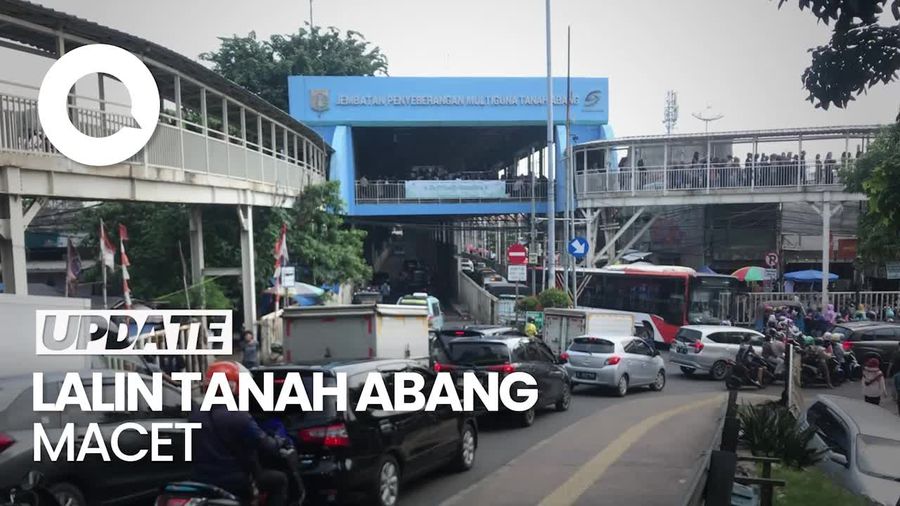 Penampakan Jalan Tanah Abang Macet di Pekan Ketiga Ramadan