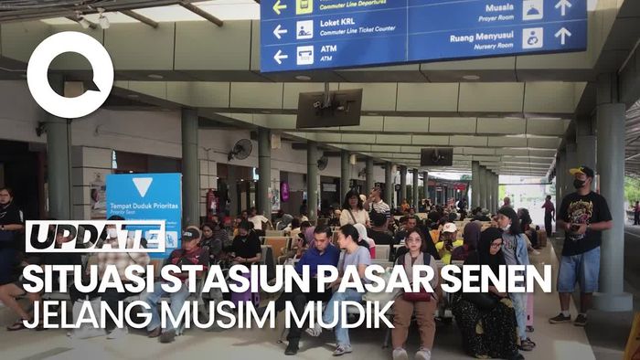 Pemudik Mulai Padati Stasiun Pasar Senen Jelang Lebaran 2024