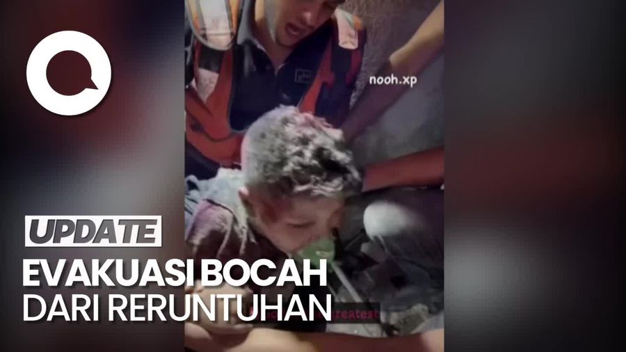 Dramatis! Momen Evakuasi Bocah Tertimbun Reruntuhan di Gaza