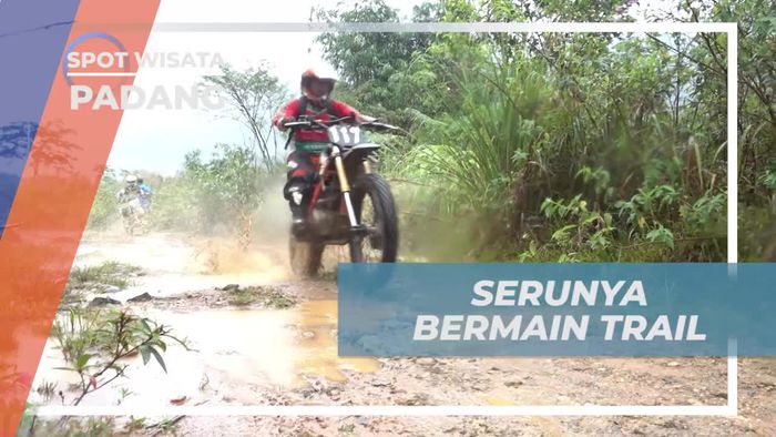 Mencoba Melintasi Trek Menantang Dengan Motor Trail, Padang