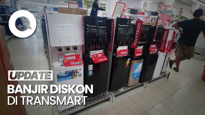 Banjir Diskon! Pengunjung Pilih Beli Dispenser di Transmart Full Day Sale