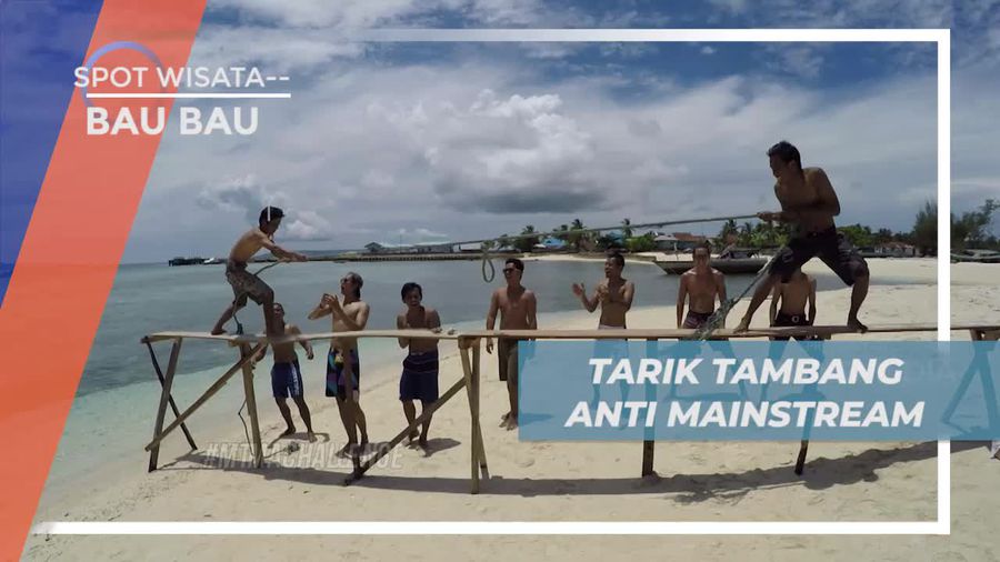 Seru-seruan Bermain Tarik Tambang di Atas Kayu Pulau Kadatua Bau-bau
