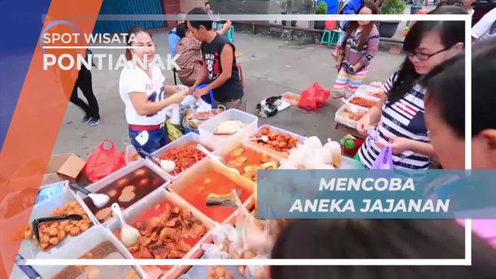 Mencicipi Aneka Jajanan Lezat di Jalan Gajah Mada Pontianak