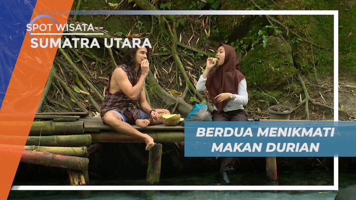 Menyantap Manis Legit Buah Durian di Tepi Bah Sidamanik, Sumatera Utara
