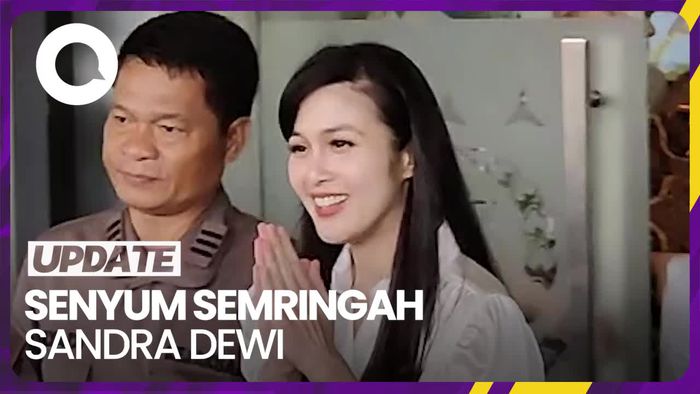 Sandra Dewi Full Senyum Penuhi Panggilan Kejagung