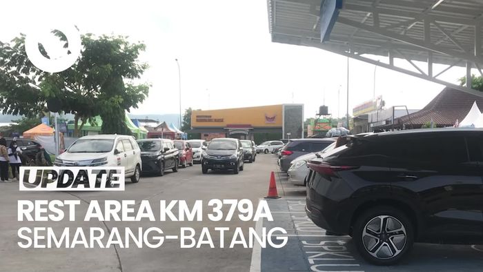 Suasana Rest Area KM 379A Tol Semarang-Batang di H-3 Lebaran