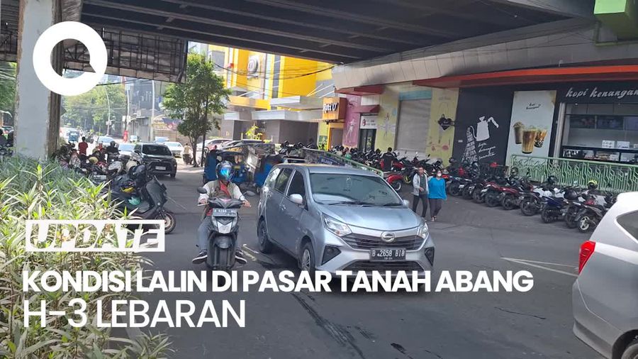 Lalin di Kawasan Pasar Tanah Abang Ramai Lancar H-3 Lebaran