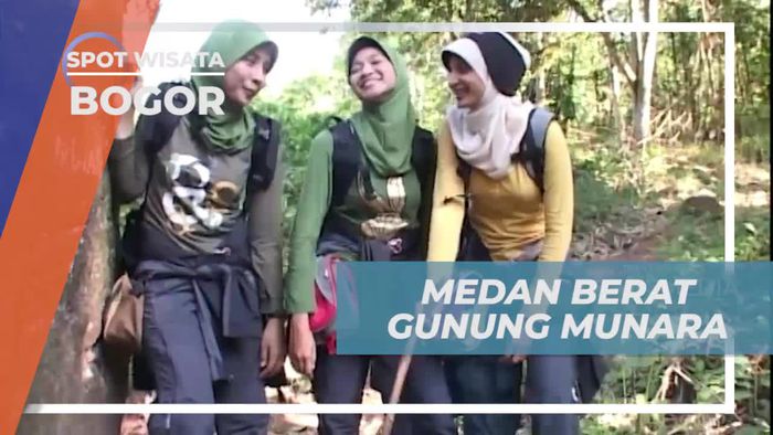 Melewati Bebatuan Besar Menjelajahi Gunung Munara Bogor