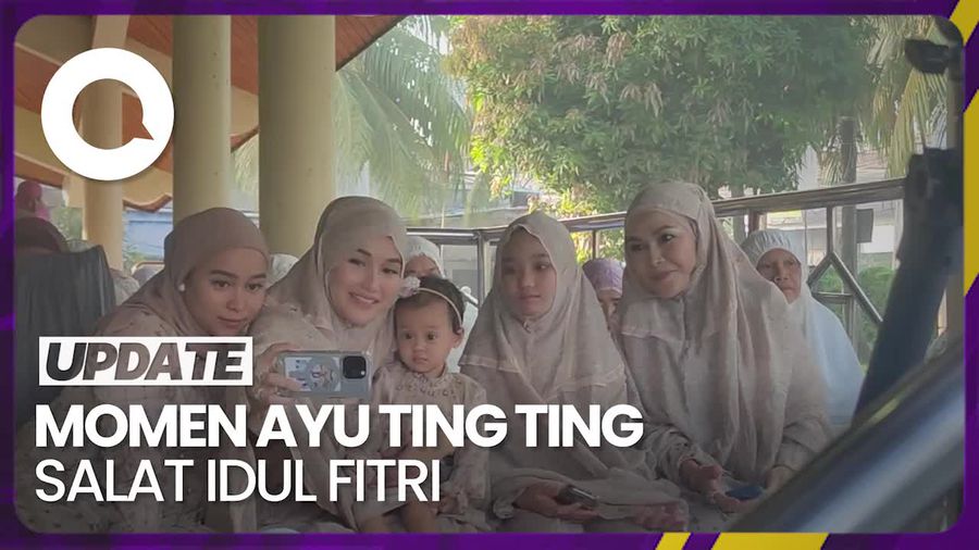 Gaya Ayu Ting Ting dan Keluarga Laksanakan Salat Id di Depok