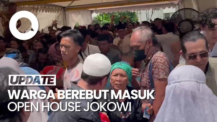 Momen Warga Jatuh hingga Pingsan Berebut Masuk Open House Jokowi